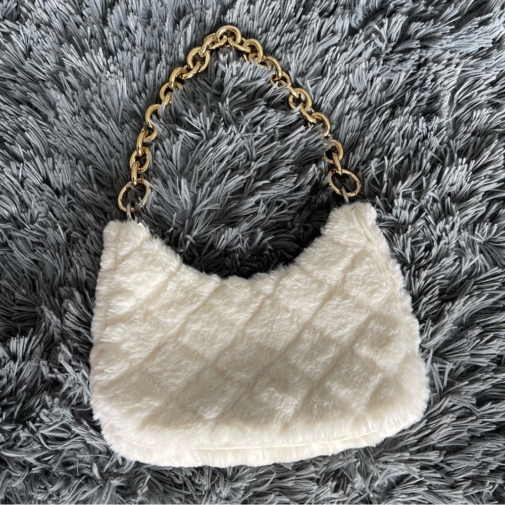 Thick chain strap